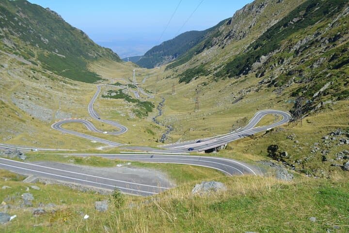 Transfagarasan Road Trip from Brasov — Drive to Balea Lake and Alpine Pass photo 4