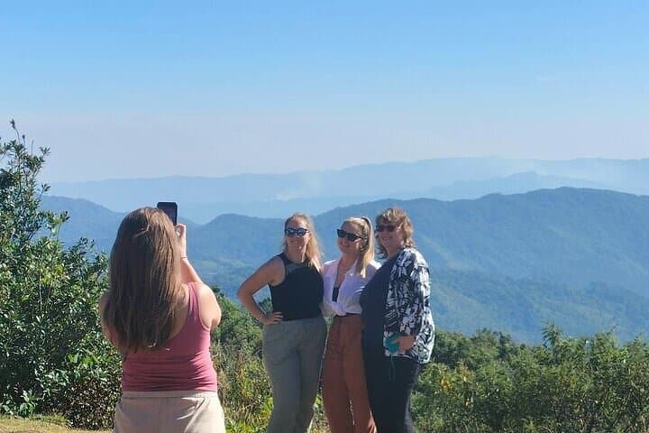 Pha Dok Siaw Day Trek: Doi Inthanon Summit, Twin Pagodas & Karen Coffee Experience photo 3