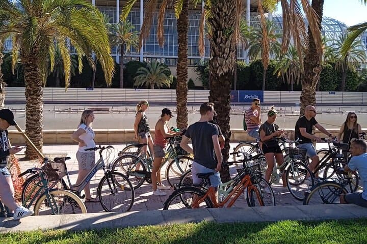 Valencia Private 2-Hour Bike Tour: Historic Center, Turia Gardens & City of Arts photo 5
