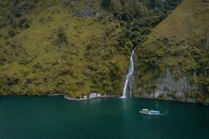 Half-Day Samosir Island Hopping: Situmurun Waterfall & Sigapiton Village Tour photo 4