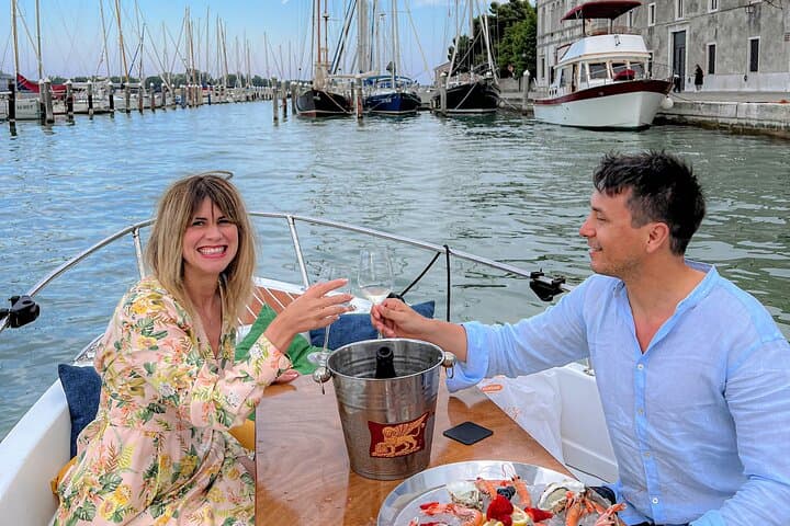Sunset Cruise to Burano with Aperitif and Gatto Nero Dinner photo 4
