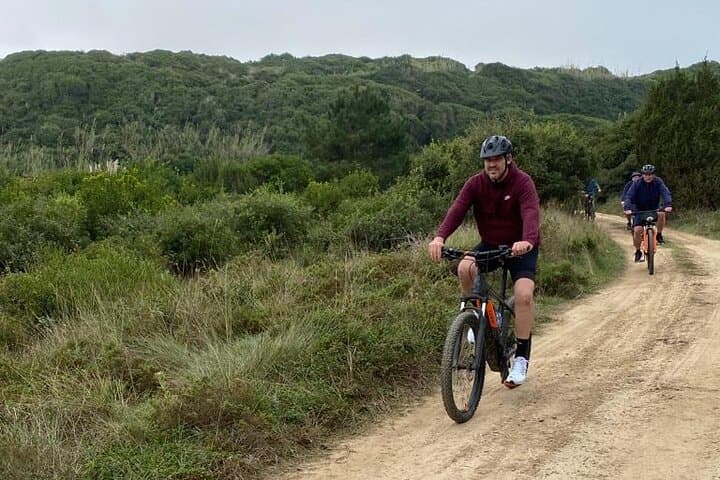Nazaré Off‑Road E‑Bike Coast Tour: Mountains, Viewpoints & Bay Stops photo 4