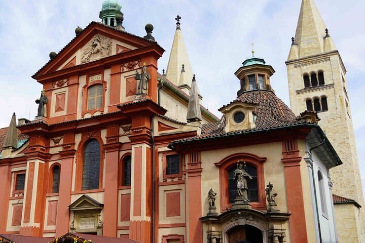 Prague Castle Walking Tour: Tip-Based Guided Walk & Golden Lane Highlights photo 2