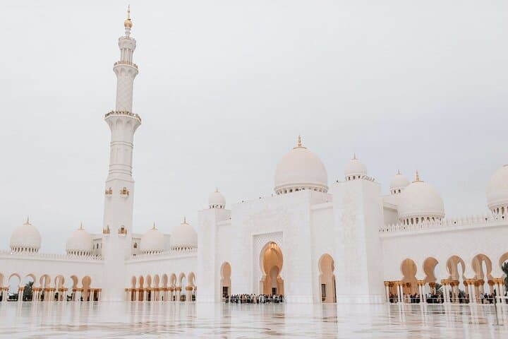 Abu Dhabi Full-Day Tour: Sheikh Zayed, Emirates Palace & Ferrari World photo 3