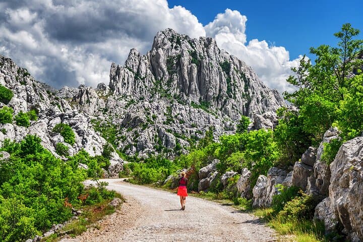 Velebit Day Tour: Maslenica Bridge, Tulove Grede Hike & Cerovac Caves
