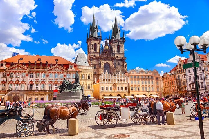Prague City Highlights: Walking Tour to Charles Bridge and Prague Castle