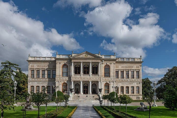 Bosphorus Morning: Dolmabahçe Palace Tour and Luxury Bosphorus Yacht Cruise photo 4