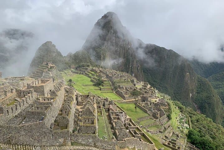 Private Full-Day Machu Picchu Tour from Cusco — Train to the Lost City photo 3
