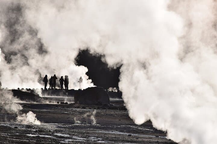 4-Day San Pedro de Atacama Adventure: Valley of the Moon, Tatio Geysers & Salt Lagoons photo 2