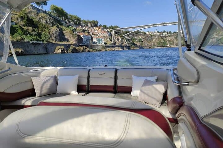 Private Porto Boat Tour — Six Bridges & Ribeira 90‑Minute Cruise photo 3