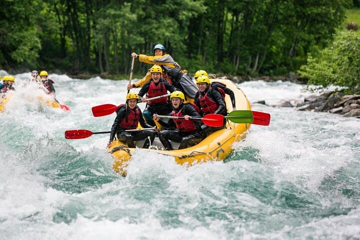 Rafting Valldal: Thrilling Grade-3 Whitewater on the Valldøla River photo 3