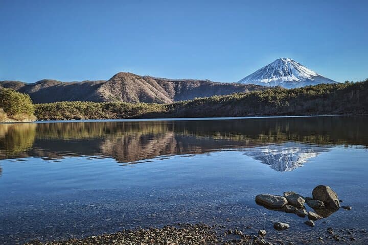 Full-Day Mount Fuji Tour with Spanish Guide — Lakes, Shrines & Aokigahara photo 3