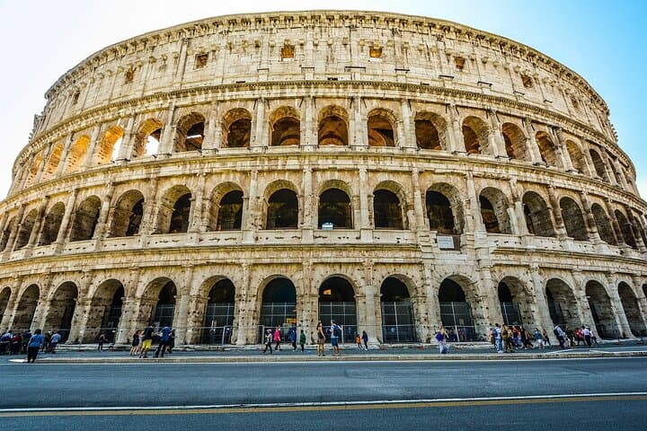 Last-Minute Colosseum Tour with Local Guide — Palatine & Forum Access photo 3