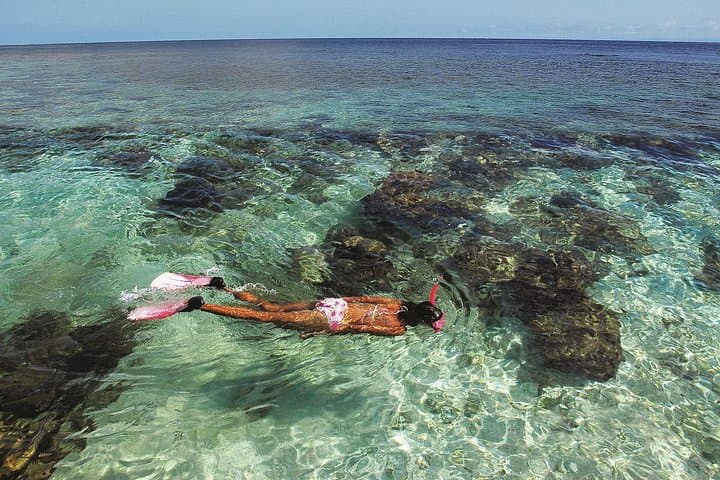 Sint Maarten 4-Hour Snorkel & Beach Boat Tour for Cruise Passengers photo 1
