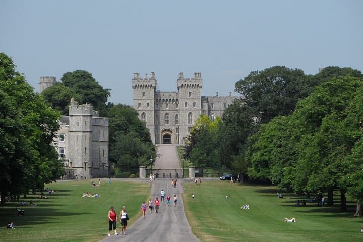 Private Windsor Castle Tour with Fast-Track Entry — St George's Chapel & State Apartments