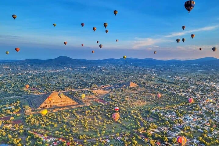 Sunrise Hot Air Balloon Over Teotihuacan with Cave Breakfast & Private Transfer photo 2