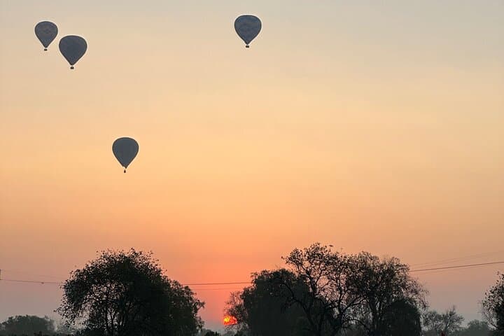 Sunrise Hot Air Balloon Over Teotihuacan with Cave Breakfast & Private Transfer photo 4