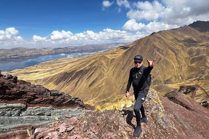 Pallay Poncho Private Day Hike from Cusco — Layo Lagoon & Andean Highlands photo 3