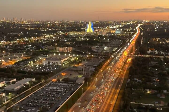 Sunset Helicopter Tour from Fort Lauderdale to Miami Beach — Hard Rock Guitar & Coastal Overflight photo 2