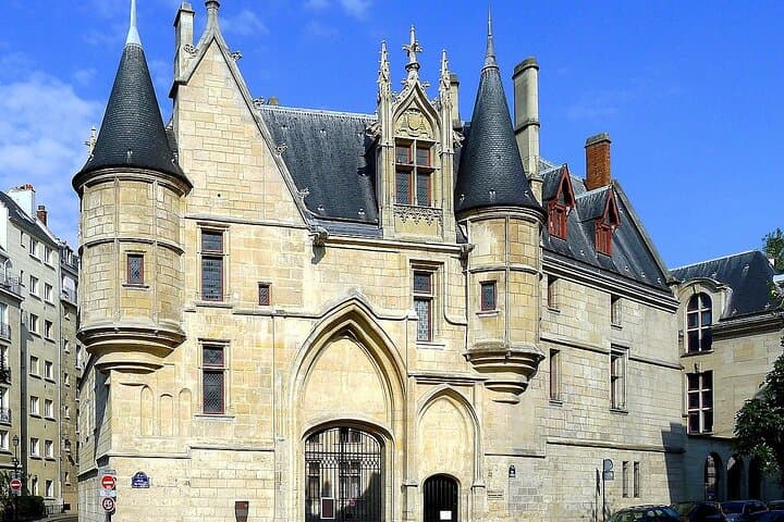 Paris Landmarks & Crêpes — 4-Hour Private Walking Tour from Bastille to the Eiffel Tower photo 6