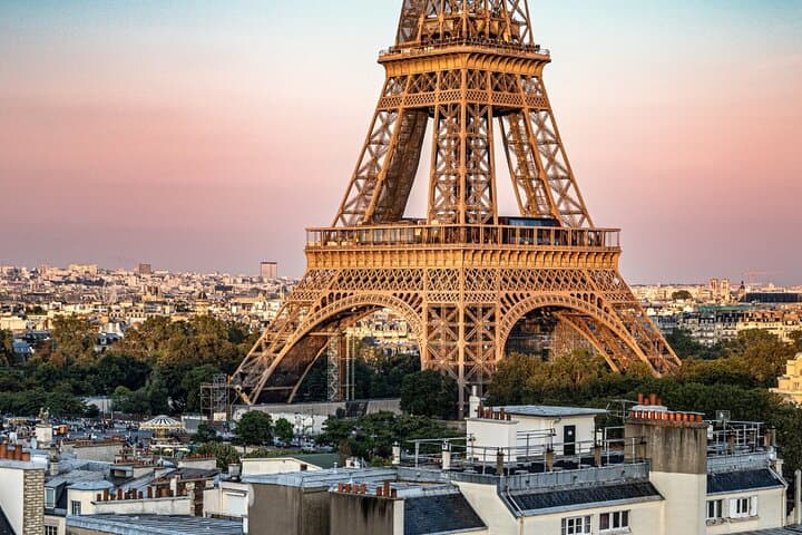 Paris Landmarks & Crêpes — 4-Hour Private Walking Tour from Bastille to the Eiffel Tower