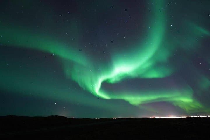 Private Northern Lights Tour with Hot Chocolate — Reykjavik Aurora Hunt photo 4