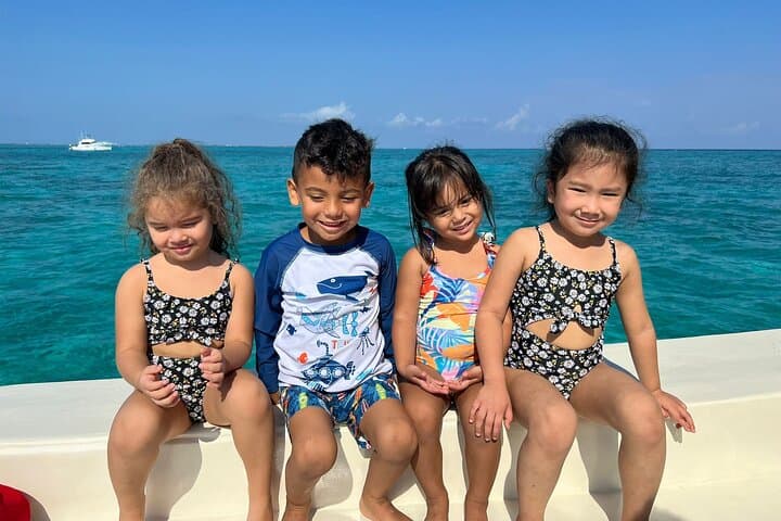 Private Stingray City Charter: Swim With Stingrays, Coral Gardens & Starfish Point photo 4