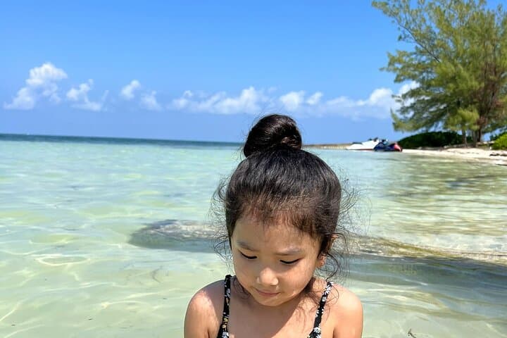Private Stingray City Charter: Swim With Stingrays, Coral Gardens & Starfish Point photo 6
