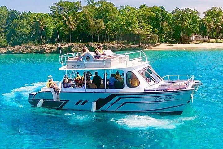 Private Half-Day Catamaran Cruise and Snorkel from Puerto Plata photo 3