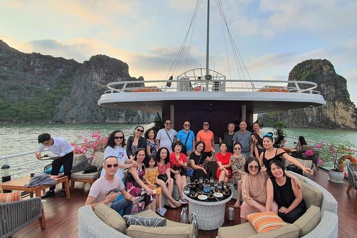 Luxury Halong Bay Day Tour: Expressway Transfer, Cave Visit & Kayak photo 5