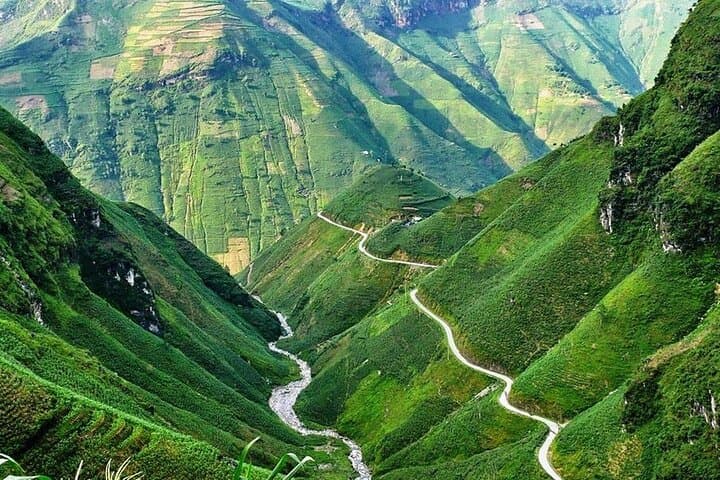 Ha Giang Loop 4WD Tour from Hanoi — Dong Van Karst Plateau photo 5
