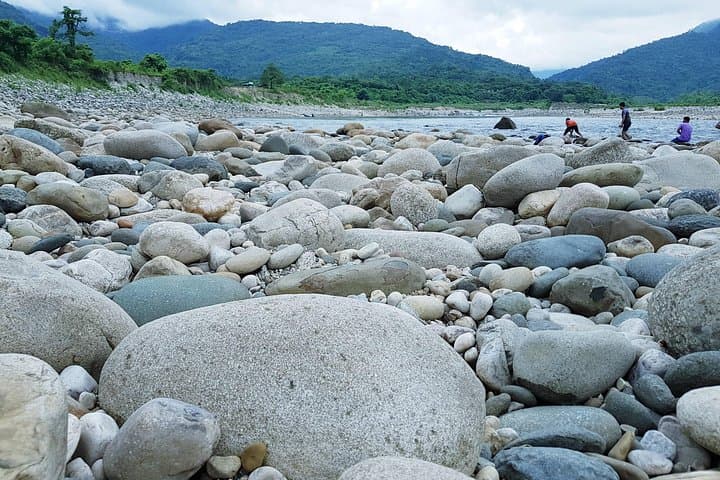 Private 4-Day Srimangal & Sylhet Tour from Dhaka: Lawachara, Jaflong & Tea Gardens