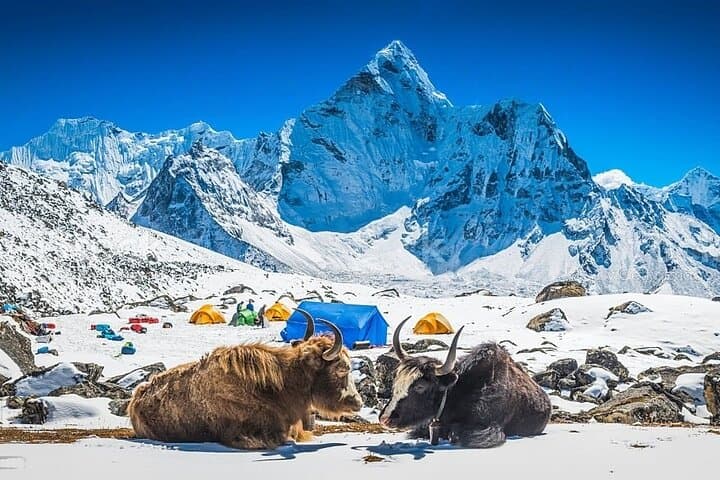Everest Base Camp Trek — 14-Day Guided Route from Kathmandu to Kala Patthar