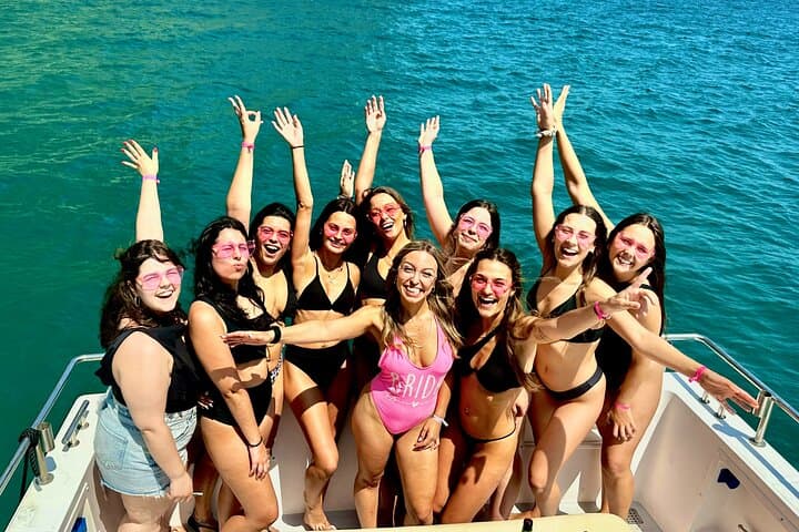 Sesimbra 8-Hour Private Boat Rental: Coastline, Caves & Swim Stops photo 4