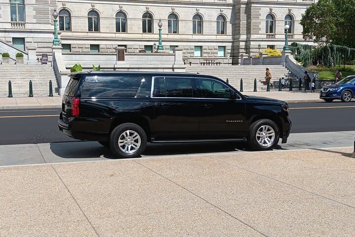 Door-to-Downtown Washington DC Airport Transfer: Fast, Private Curbside Service photo 2
