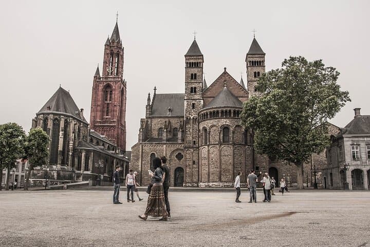 Maastricht Medieval Mystery: Self-Guided Interactive City Game & Tour