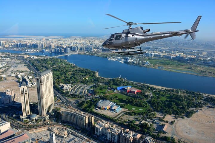 Above Abu Dhabi: Helicopter Tour over Sheikh Zayed, Emirates Palace & Corniche
