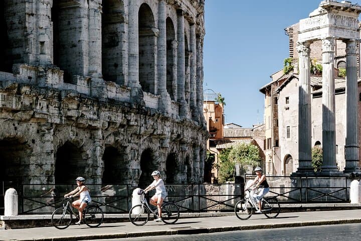 E-Bike Rome: Highlights & Hidden Gems Cannondale City Tour photo 5