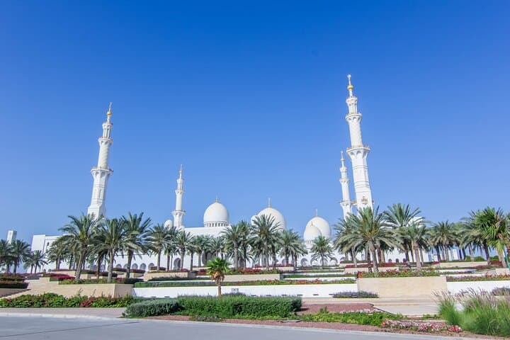 Above Abu Dhabi: Helicopter Tour over Sheikh Zayed, Emirates Palace & Corniche photo 6