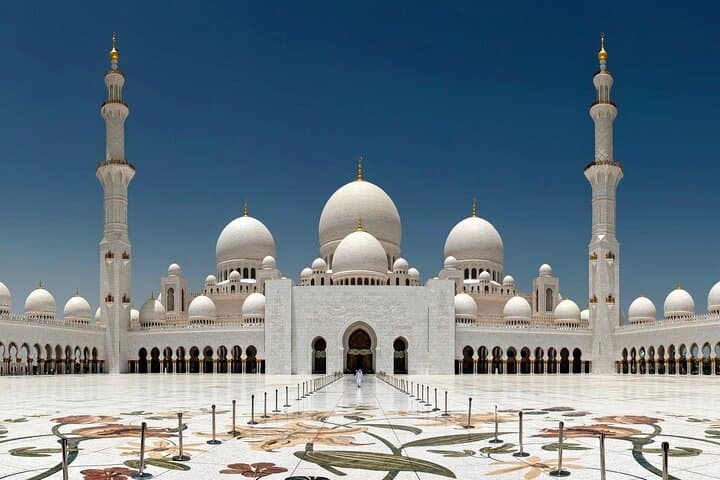 Abu Dhabi Highlights: Sheikh Zayed Mosque, Emirates Palace & Corniche City Tour