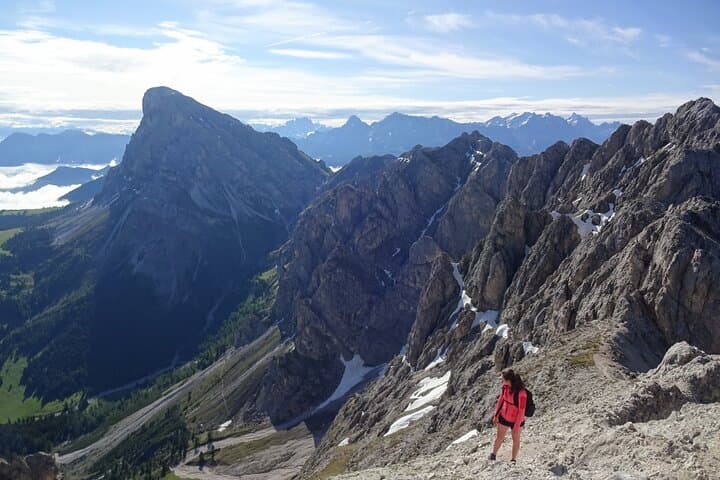 circumnavigate-peitlerkofel-hike-wurzjoch-dolomites-unesco photo 4