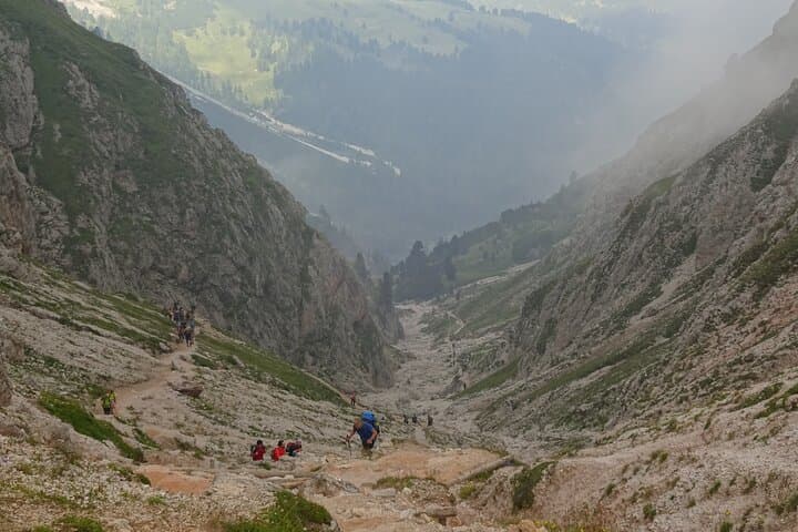 circumnavigate-peitlerkofel-hike-wurzjoch-dolomites-unesco photo 2