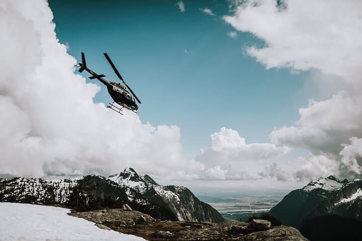 Vancouver Helicopter Backcountry: Coast Mountains, Glacial Lakes & Waterfalls photo 4