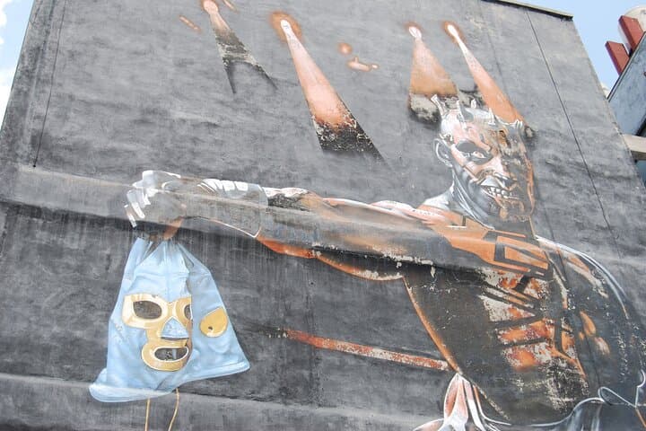 Mexico-City-bike-tour-lucha-libre-pulque-tasting photo 4