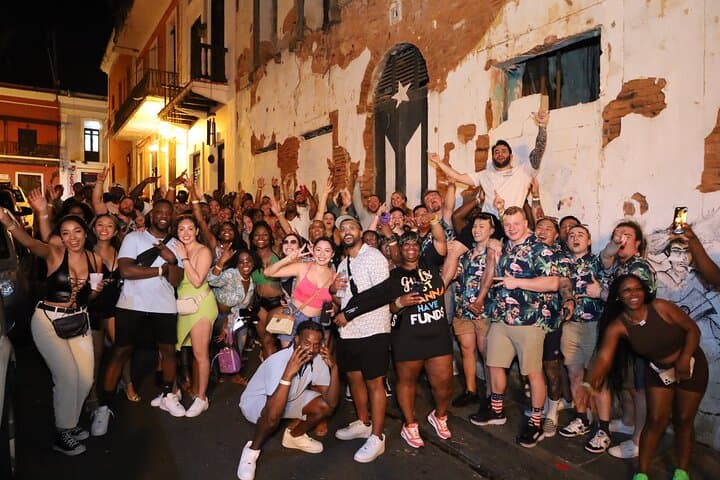 Old San Juan Bar Crawl: Historic Streets & Local Mojitos