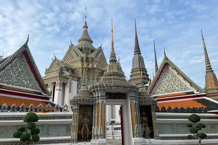 Bangkok Sunset Jogging Tour: 7km Cultural Run Through Old Town photo 3