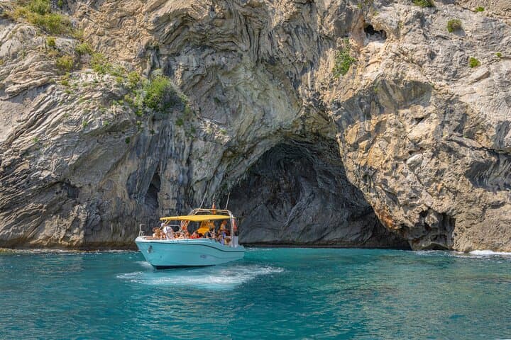2-Hour Relaxing Boat Trip in Alcúdia — Crystal-Clear Waters & Snorkeling photo 2