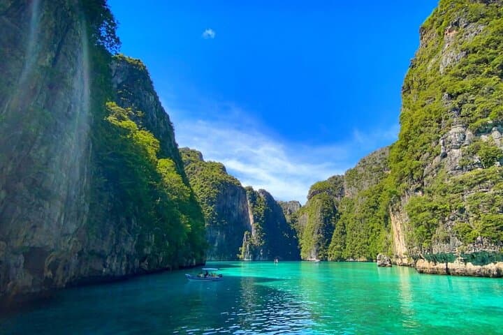 Phi Phi Islands Speedboat Day Trip from Krabi: Snorkel & Swim at Bamboo, Phi Phi Don & Phi Phi Le