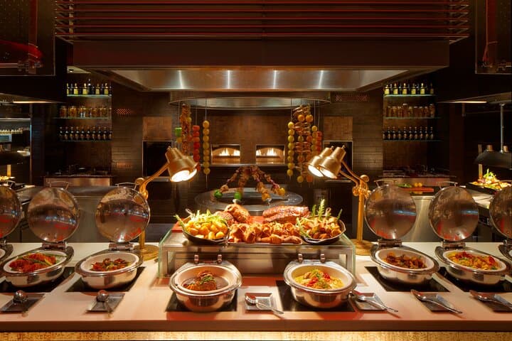 Saffron at Atlantis The Palm: Dubai’s 220‑Dish Asian Buffet Experience photo 3