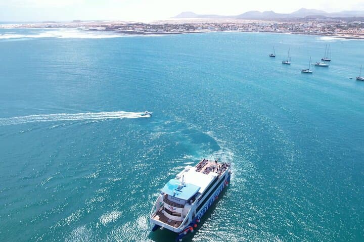 Full-Day Cruise from Lanzarote to Corralejo and Isla de Lobos — Day Trip from Lanzarote photo 4